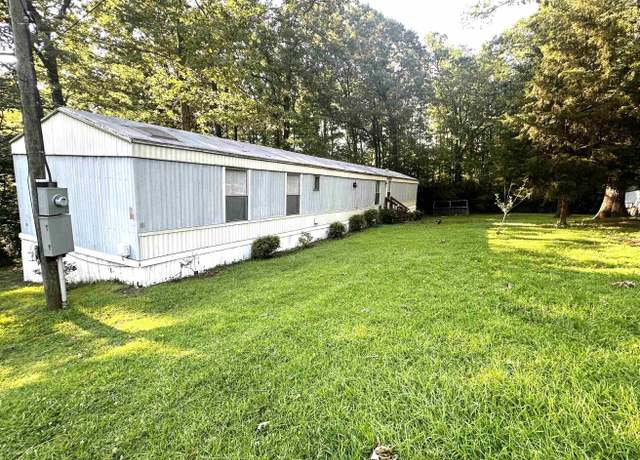 Property at 189 Thomas St, Anniston, AL 36201, 3 beds, 2 baths