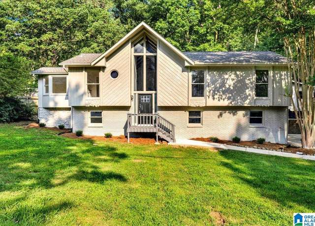 Property at 7104 Claymont Dr, Pinson, AL 35126, 4 beds, 3 baths