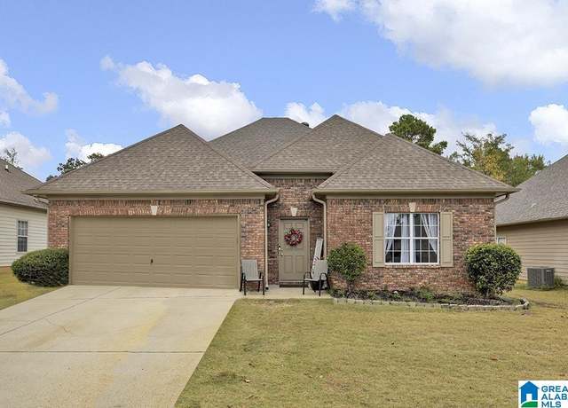 Property at 813 Savannah Ln, Calera, AL 35040, 3 beds, 2 baths