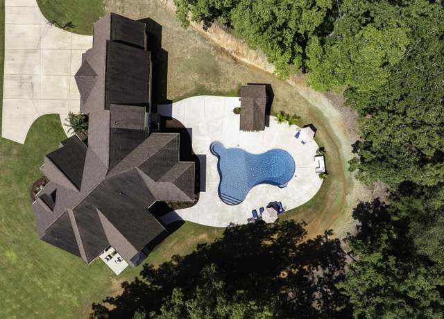 Property at 395 Red Oak Rd, Helena, AL 35080, 3 beds, 2.5 baths