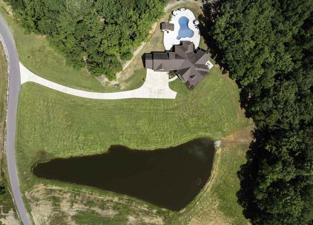 Property at 395 Red Oak Rd, Helena, AL 35080, 3 beds, 2.5 baths