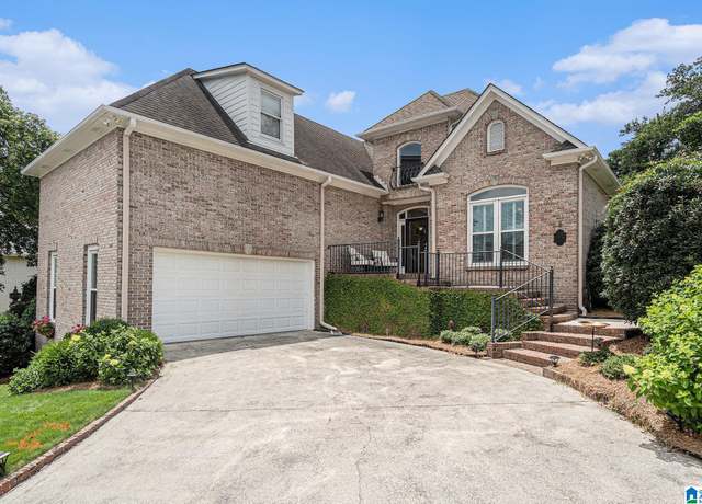 Property at 2015 Hulsey Pl, Vestavia Hills, AL 35216, 3 beds, 3 baths