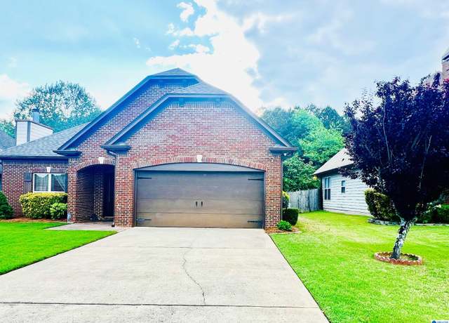 Property at 1069 Avalon Dr, Moody, AL 35004, 3 beds, 2 baths