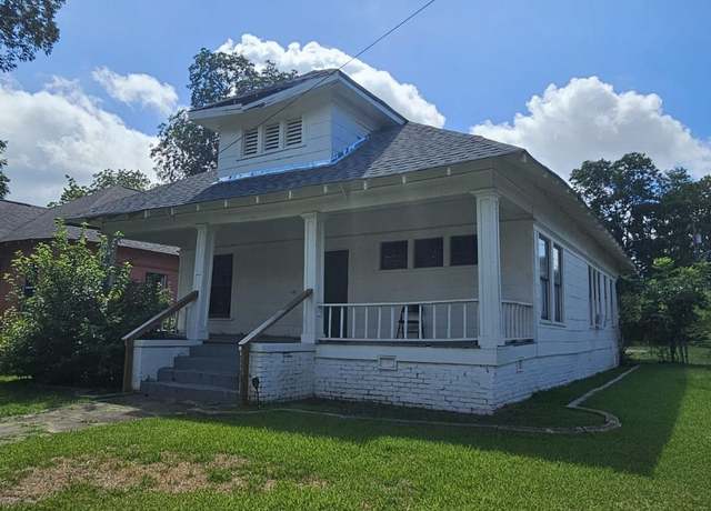 Property at 1443 Princeton Ave, Birmingham, AL 35211, 3 beds, 1 bath