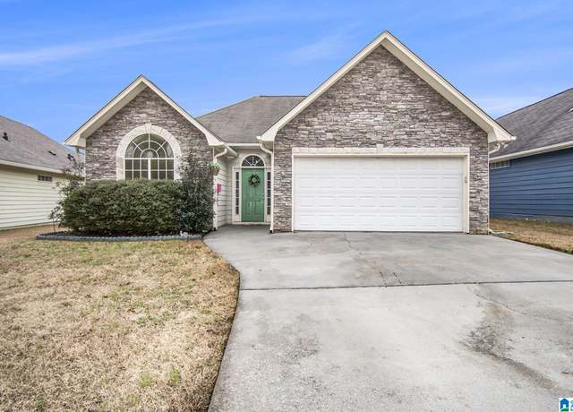 Property at 452 Summerchase Dr, Calera, AL 35040, 3 beds, 2 baths