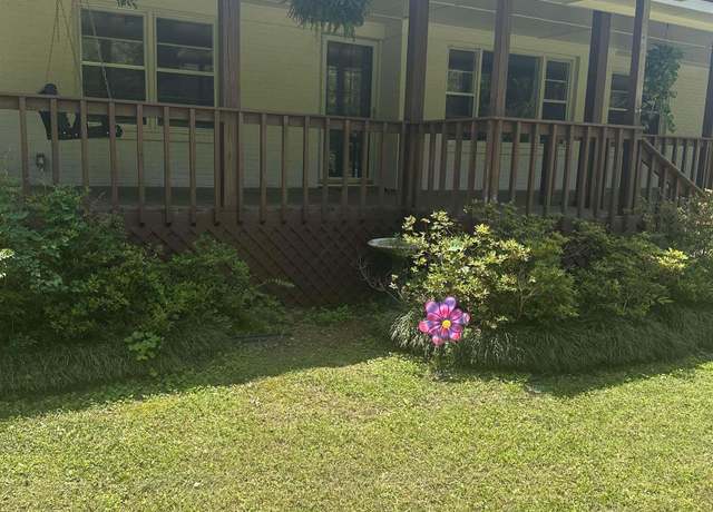 Property at 1145 Center Hill Rd, Sylacauga, AL 35150, 4 beds, 2 baths