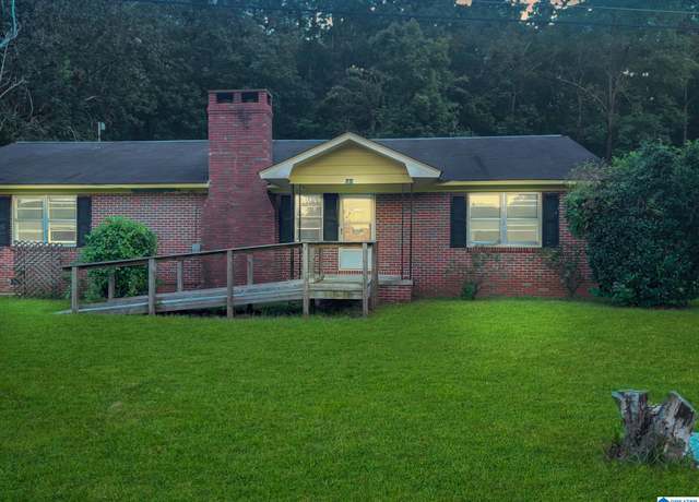 Property at 464 Hillside Cir, Childersburg, AL 35044, 3 beds, 1 bath