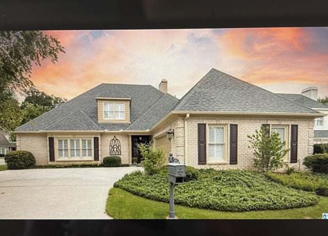 Property at 1033 Linkside Dr, Hoover, AL 35242, 3 beds, 3 baths
