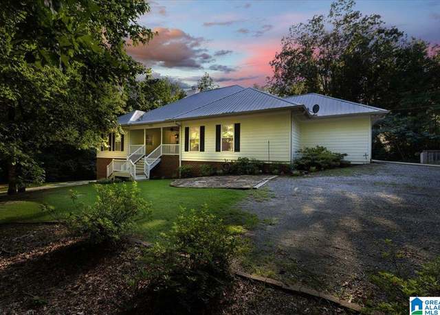 Property at 165 Rolling Oaks Dr, Springville, AL 35146, 4 beds, 2.5 baths