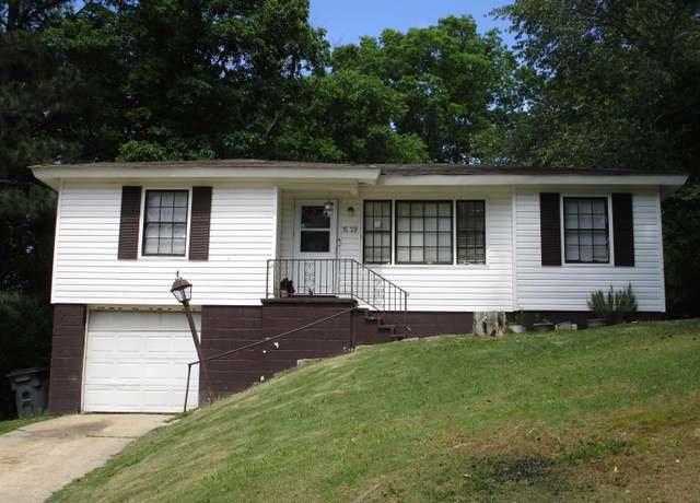 Property at 1529 5th Pl NW, Center Point, AL 35215, 3 beds, 1 bath