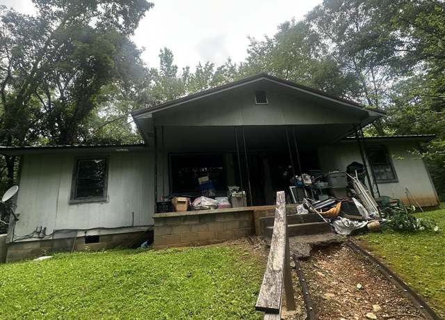 Property at 136 Peavey Hill St, Sylacauga, AL 35150, 3 beds, 1 bath