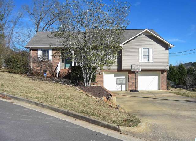 Property at 300 Alex Ln, Oxford, AL 36203, 3 beds, 2 baths