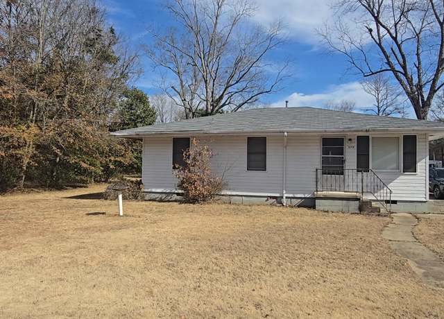 Property at 2715 S High St, Selma, AL 36701, 3 beds, 1 bath