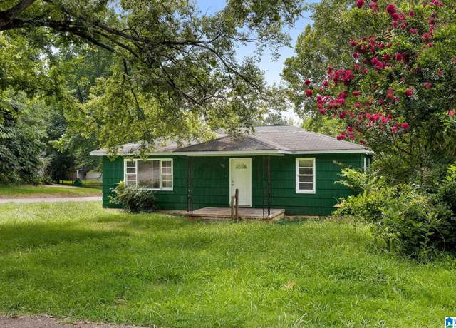 Property at 1800 Matthews Ave, Lipscomb, AL 35020, 3 beds, 1 bath