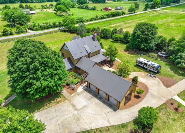 Property at 2929 Highway 77, Columbiana, AL 35051, 6 beds, 5.5 baths