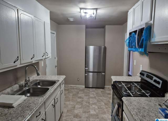 Property at 1111 1st Ave N, Bessemer, AL 35020, 3 beds, 1.5 baths