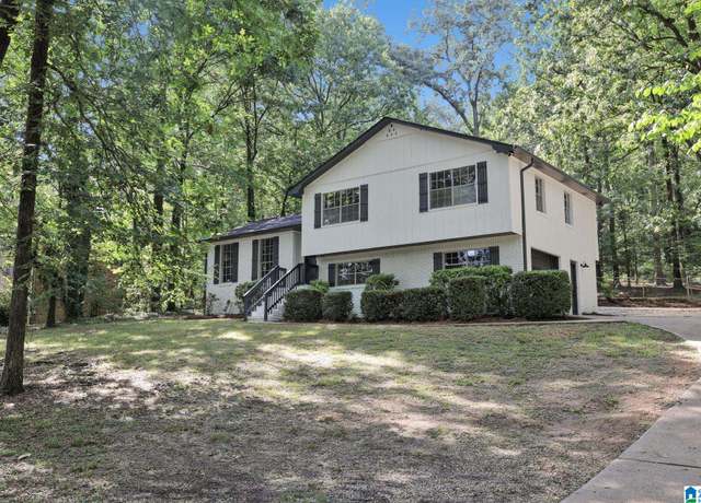 Property at 3016 Virginia Dr, Hueytown, AL 35023, 3 beds, 2 baths