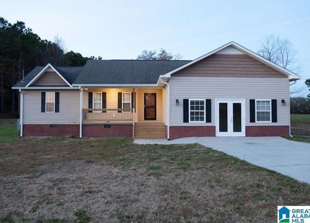 Property at 2376 Summerville Rd, Boaz, AL 35957, 3 beds, 2 baths