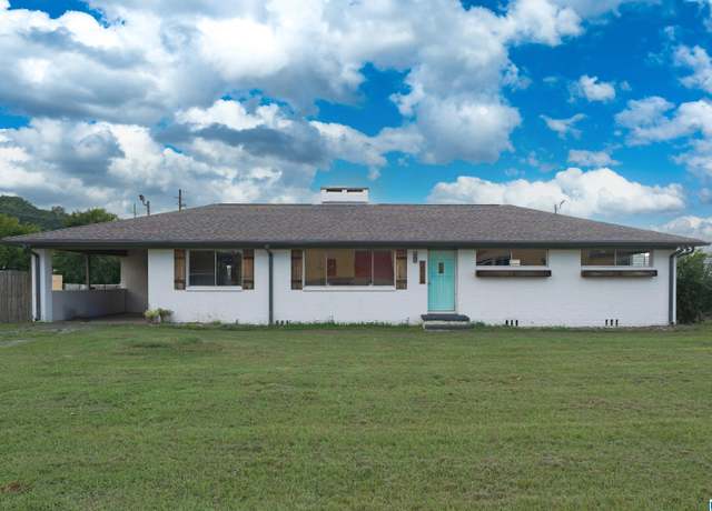 Property at 2761 Pawnee Village Rd, Birmingham, AL 35217, 3 beds, 2 baths
