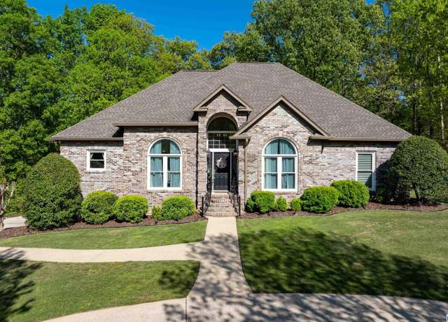 Property at 6717 Clear Creek Cir, Trussville, AL 35173, 4 beds, 3 baths