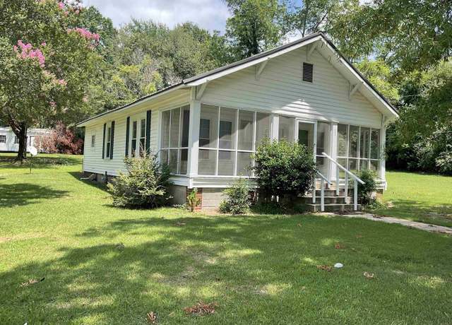 Property at 304 6th Ave, Childersburg, AL 35044, 2 beds, 1 bath
