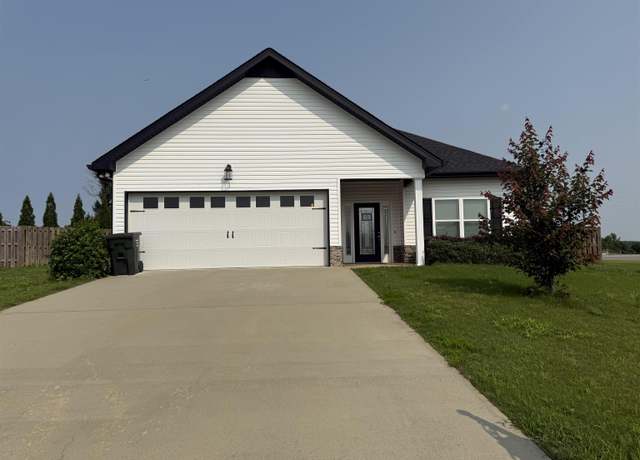 Property at 336 Ballington St, Clanton, AL 35045, 3 beds, 2 baths