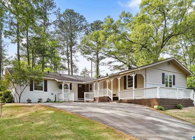 Property at 3120 Whispering Pines Cir, Hoover, AL 35226, 4 beds, 3 baths