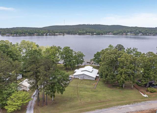 Property at 1035 Lake Dr, Sylacauga, AL 35151, 4 beds, 3.5 baths
