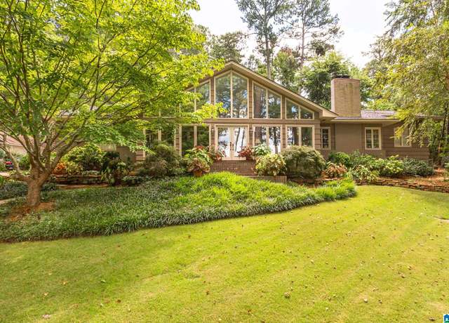 Property at 207 Wildwood Rd, Gadsden, AL 35901, 4 beds, 3 baths