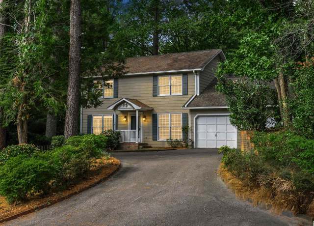 Property at 3424 Oakdale Dr, Vestavia Hills, AL 35223, 4 beds, 3.5 baths