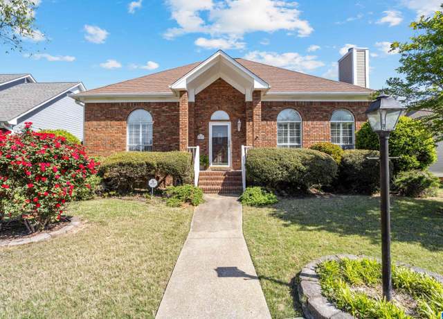 Property at 109 Stratford Cir, Pelham, AL 35124, 3 beds, 2 baths