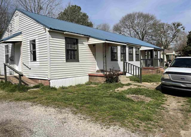 Property at 105 7th Ave SE, Childersburg, AL 35044, 5 beds, 3 baths