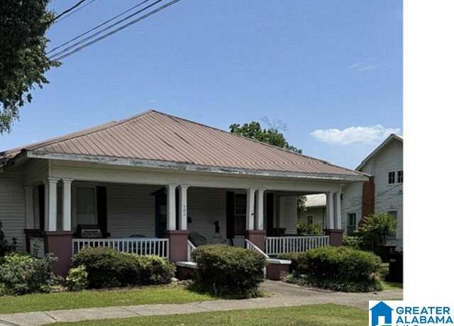 Property at 406 6th St N, Clanton, AL 35045, 3 beds, 2 baths