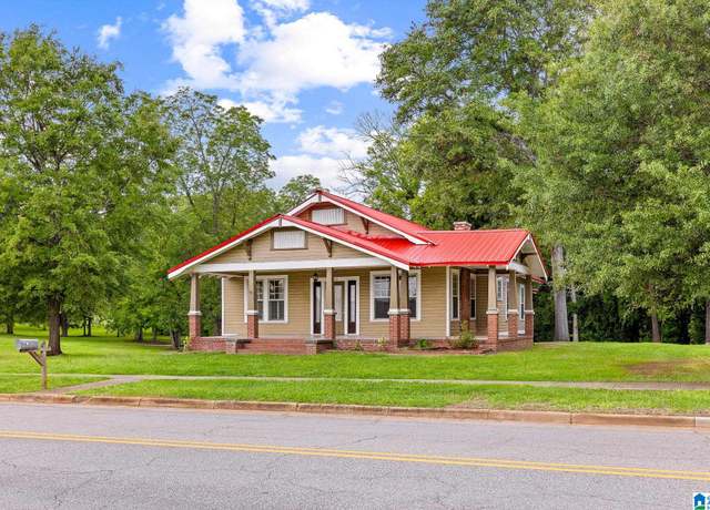 Property at 722 North St, Talladega, AL 35160, 3 beds, 2 baths
