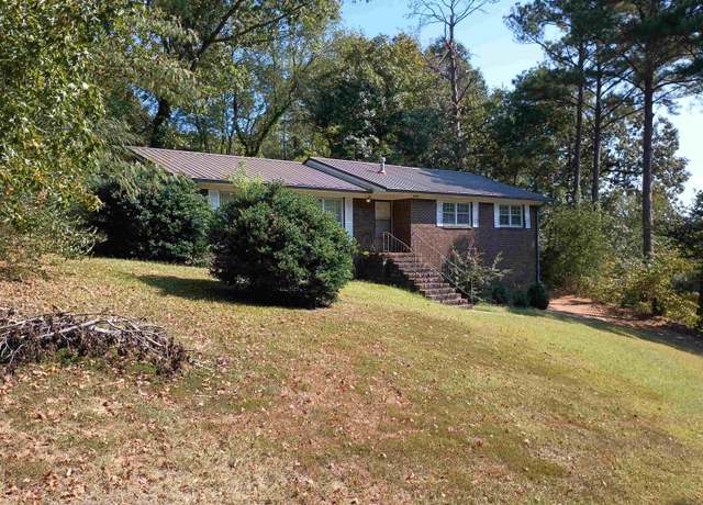 Property at 3105 3rd St NE, Center Point, AL 35215, 3 beds, 2 baths