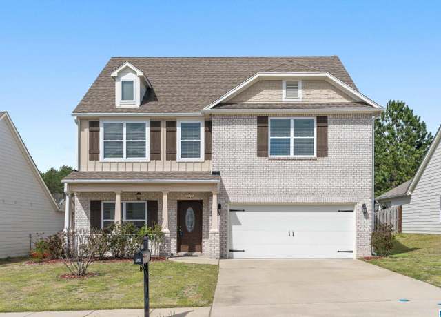 Property at 1063 Riviera Dr, Calera, AL 35040, 5 beds, 2.5 baths