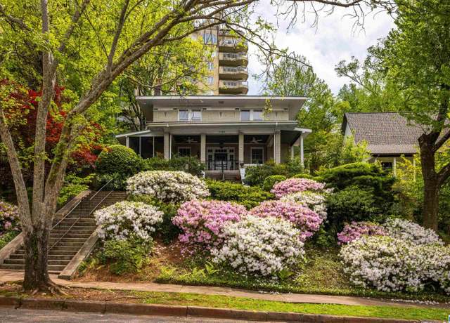 Property at 1479 Milner Cres S, Birmingham, AL 35205, 3 beds, 2.5 baths