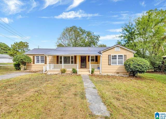 Property at 2421 NW 2nd St, Center Point, AL 35215, 3 beds, 2 baths