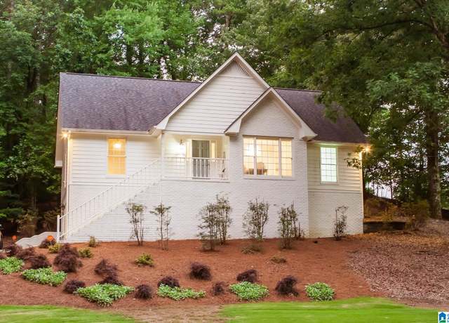 Property at 764 Heatherwood Dr, Birmingham, AL 35244, 4 beds, 2.5 baths