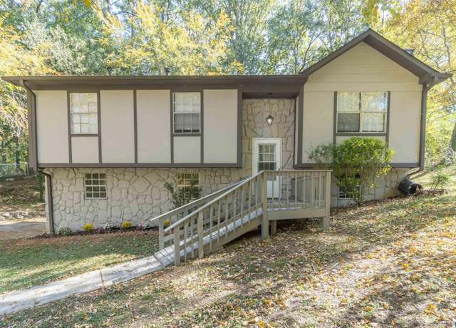 Property at 5923 Debbie Dr, Trussville, AL 35173, 3 beds, 2 baths