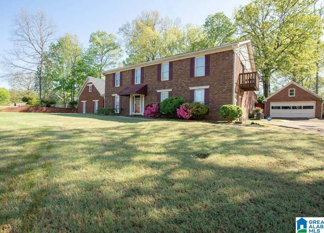 Property at 1224 6th St, Pleasant Grove, AL 35127, 5 beds, 4 baths