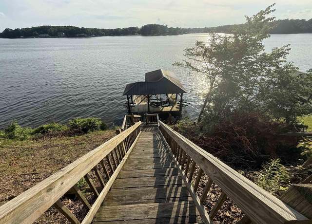 Property at 417 Sunset Dr W, Talladega, AL 35160, 3 beds, 2 baths
