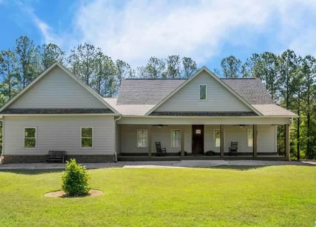 Property at 821 Highway 304, Calera, AL 35040, 3 beds, 2.5 baths