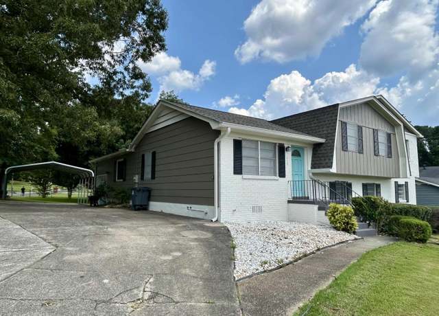 Property at 525 Forest Rd, Hueytown, AL 35023, 3 beds, 3 baths
