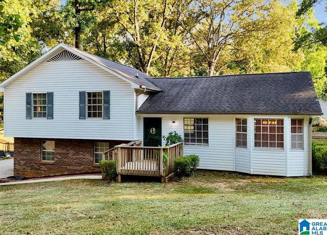 Property at 320 Fran Dr, Alabaster, AL 35007, 3 beds, 2 baths