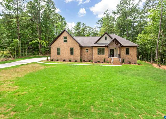 Property at 435 Eagle Pointe Dr, Pell City, AL 35128, 4 beds, 2.5 baths