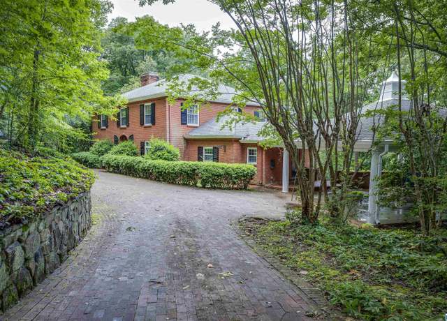 Property at 526 Hillyer High Rd, Anniston, AL 36207, 6 beds, 4.5 baths