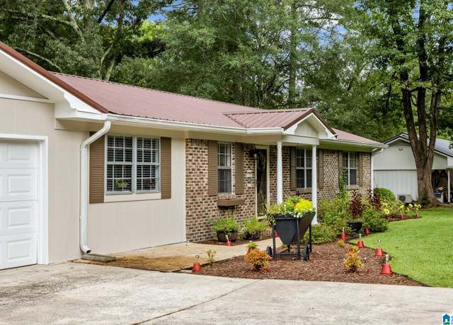 Property at 114 West St, Pell City, AL 35125, 3 beds, 2.5 baths