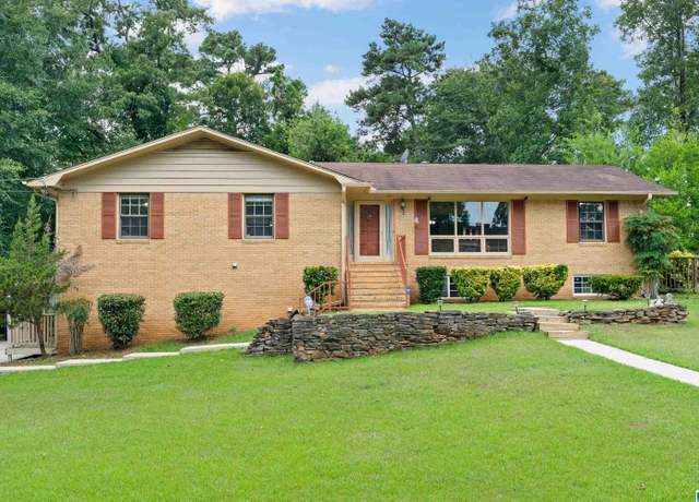 Property at 3488 Sheila Dr, Hoover, AL 35216, 5 beds, 3.5 baths