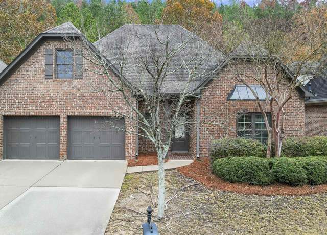 Property at 4035 Highland Ridge Rd, Hoover, AL 35242, 3 beds, 2 baths